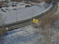 Онлайн камера: ул. Суворова (подъем от Байновского моста) | Каменск-Уральский