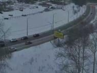 Онлайн камера: ул. Суворова (подъем от Байновского моста) | Каменск-Уральский