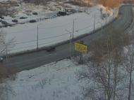 Онлайн камера: ул. Суворова (подъем от Байновского моста) | Каменск-Уральский