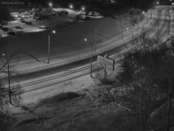 Онлайн камера: ул. Суворова (подъем от Байновского моста) | Каменск-Уральский