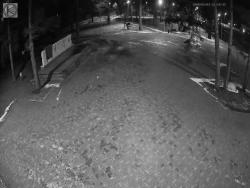 Үй шаруасындағы әйелге порно шабуыл