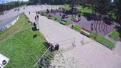 Онлайн камера: ул. Красных Орлов 4 (Березовая роща) | Каменск-Уральский