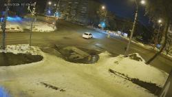 Онлайн камера: Перекресток Алюминиевая - Калинина | Каменск-Уральский