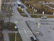 Онлайн камера: Перекресток Исетская-Каменская - рядом с парком | Каменск-Уральский