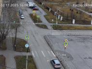 Онлайн камера: Перекресток Исетская-Каменская - рядом с парком | Каменск-Уральский