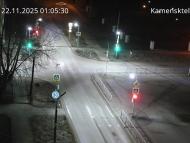 Онлайн камера: Перекресток Исетская-Каменская - рядом с парком | Каменск-Уральский