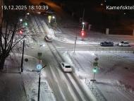 Онлайн камера: Перекресток Исетская-Каменская - рядом с парком | Каменск-Уральский