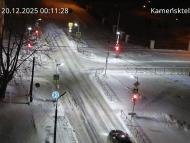 Онлайн камера: Перекресток Исетская-Каменская - рядом с парком | Каменск-Уральский