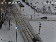 Онлайн камера: Перекресток Исетская-Каменская - рядом с парком | Каменск-Уральский