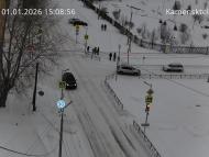 Онлайн камера: Перекресток Исетская-Каменская - рядом с парком | Каменск-Уральский