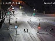 Онлайн камера: Перекресток Исетская-Каменская - рядом с парком | Каменск-Уральский