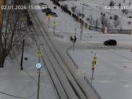 Онлайн камера: Перекресток Исетская-Каменская - рядом с парком | Каменск-Уральский