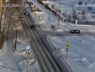 Онлайн камера: Перекресток Исетская-Каменская - рядом с парком | Каменск-Уральский