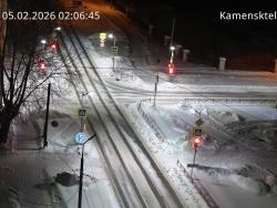 Онлайн камера: Перекресток Исетская-Каменская - рядом с парком | Каменск-Уральский