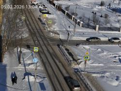 Онлайн камера: Перекресток Исетская-Каменская - рядом с парком | Каменск-Уральский