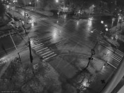 Онлайн камера: Перекресток Калинина-Каменская | Каменск-Уральский