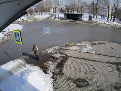 Онлайн камера: Озерная 6 - Остановка | Каменск-Уральский